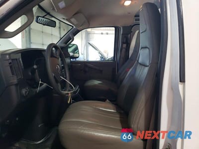 Zdjęcie 7 z 13 samochodu: 2023 GMC SAVANA G2500 VIN:1GTW7BFP8P1134362 - miniatura
