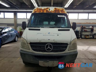 Piąte zdjęcie samochodu w środku: 2012 MERCEDES-BENZ SPRINTER 2500 VIN:WD4PE8CC7C5645276 - miniatura