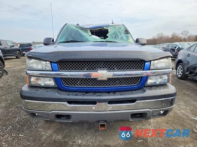 Piąte zdjęcie samochodu w środku: 2004 CHEVROLET SILVERADO K1500 VIN:2GCEK19T241187464 - miniatura