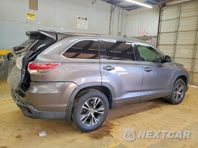 Trzecie zdjęcie samochodu z tyłu: 2016 TOYOTA HIGHLANDER XLE VIN:5TDJKRFH0GS332740 - miniatura
