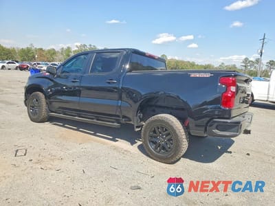 Drugie zdjęcie samochodu z przodu: 2026 CHEVROLET SILVERADO K1500 TRAIL BOSS CUSTOM VIN:3GCPKCEK0TG121566 - miniatura