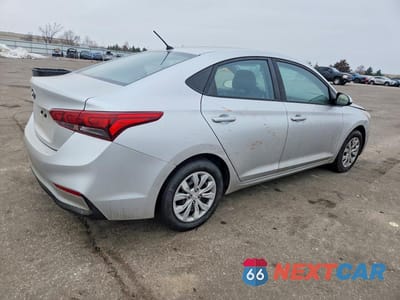 Trzecie zdjęcie samochodu z tyłu: 2019 HYUNDAI ACCENT SE VIN:3KPC24A37KE060035 - miniatura