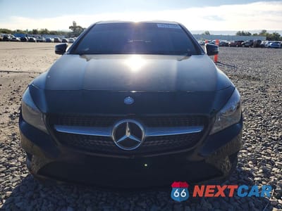 Piąte zdjęcie samochodu w środku: 2016 MERCEDES-BENZ CLA 250 VIN:WDDSJ4EBXGN385366 - miniatura