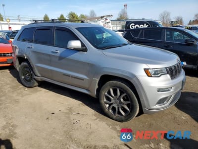 Czwarte zdjęcie samochodu z boku: 2020 JEEP GRAND CHEROKEE OVERLAND VIN:1C4RJFCG8LC251576 - miniatura