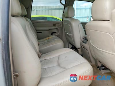 Zdjęcie 11 z 13 samochodu: 2005 CHEV SUBURBAN K1500 VIN:3GNFK16Z75G158863 - miniatura