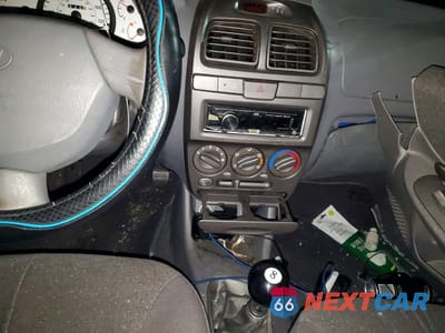 Zdjęcie 8 z 14 samochodu: 2002 HYUNDAI ACCENT VIN:KMHCG35C12U213978 - miniatura