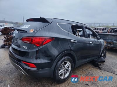 Trzecie zdjęcie samochodu z tyłu: 2018 HYUNDAI SANTA FE SPORT 2.4L VIN:5NMZUDLB2JH062274 - miniatura