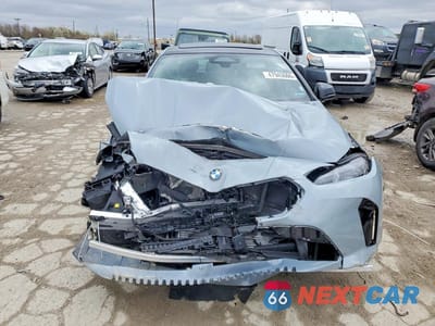 Piąte zdjęcie samochodu w środku: 2026 BMW 228XI VIN:WBA23GG09T7U32576 - miniatura