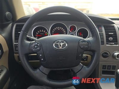 Zdjęcie 9 z 14 samochodu: 2012 TOYOTA SEQUOIA LIMITED VIN:5TDJW5G11CS060675 - miniatura