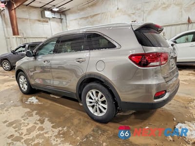 Drugie zdjęcie samochodu z przodu: 2019 KIA SORENTO LX VIN:5XYPGDA39KG463374 - miniatura