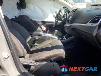 Zdjęcie 7 z 13 samochodu: 2020 DODGE JOURNEY SE VIN:3C4PDCAB7LT277790 - miniatura
