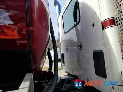 Zdjęcie 10 z 12 samochodu: 2019 KENWORTH CONSTRUCTION T880 VIN:1NKZL40X1KJ242911 - miniatura
