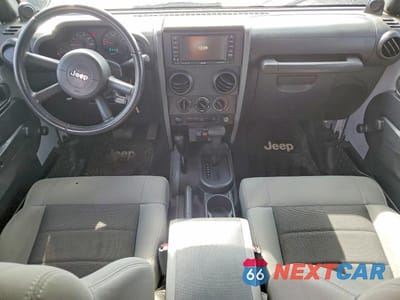Zdjęcie 8 z 12 samochodu: 2008 JEEP WRANGLER UNLIMITED X VIN:1J4GA39158L594291 - miniatura