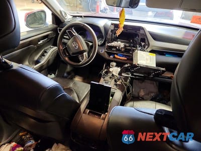 Zdjęcie 8 z 12 samochodu: 2021 TOYOTA HIGHLANDER LIMITED VIN:5TDDZRBH0MS102562 - miniatura