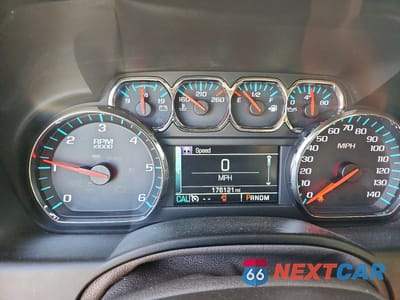 Zdjęcie 9 z 13 samochodu: 2015 CHEVROLET SUBURBAN K1500 LTZ VIN:1GNSKKKC1FR721655 - miniatura