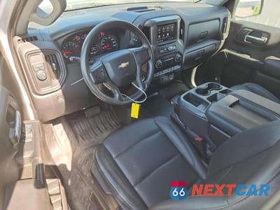 Zdjęcie 8 z 11 samochodu: 2023 CHEVROLET SILVERADO C1500 VIN:3GCNAAEK9PG354379 - miniatura