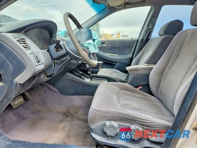 Zdjęcie 7 z 13 samochodu: 2000 HONDA ACCORD LX VIN:JHMCG6657YC005526 - miniatura
