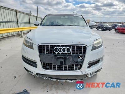 Piąte zdjęcie samochodu w środku: 2014 AUDI Q7 PREMIUM PLUS VIN:WA1LMAFE0ED015635 - miniatura