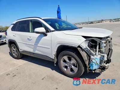 Czwarte zdjęcie samochodu z boku: 2022 TOYOTA RAV4 HYBRID XLE VIN:JTMRWRFVXND153031 - miniatura