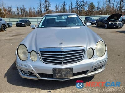 Piąte zdjęcie samochodu w środku: 2007 MERCEDES-BENZ E-CLASS VIN:WDBUF87X47B121225 - miniatura