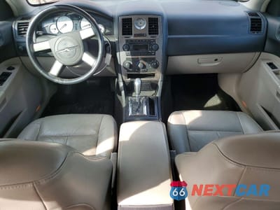 Zdjęcie 8 z 14 samochodu: 2007 CHRYSLER 300 TOURING VIN:2C3KA53G17H807066 - miniatura