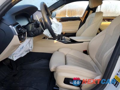 Zdjęcie 7 z 11 samochodu: 2023 BMW 530 XI VIN:WBA13BJ03PWX97340 - miniatura