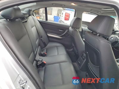 Zdjęcie 10 z 12 samochodu: 2006 BMW 330 I VIN:WBAVB335X6PS06318 - miniatura