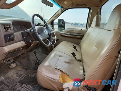 Zdjęcie 7 z 13 samochodu: 2004 FORD F550 SUPER DUTY VIN:1FDAF57PX4EB46977 - miniatura