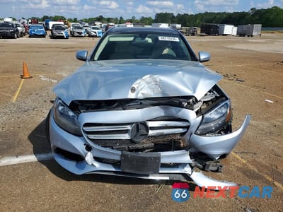 Piąte zdjęcie samochodu w środku: 2018 MERCEDES-BENZ C 300 VIN:WDDWF4JB6JR404858 - miniatura
