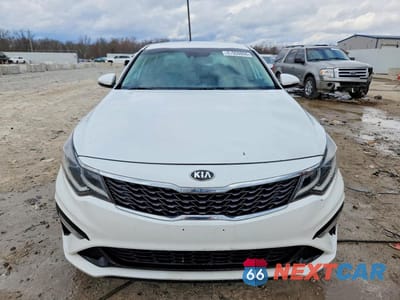 Piąte zdjęcie samochodu w środku: 2019 KIA OPTIMA LX VIN:5XXGT4L31KG358650 - miniatura