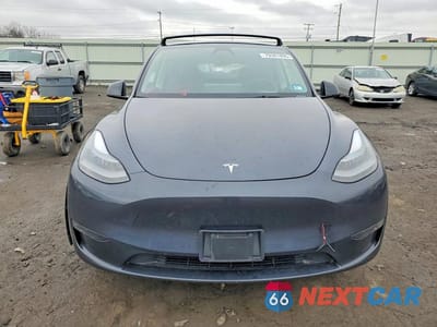 Piąte zdjęcie samochodu w środku: 2024 TESLA MODEL Y VIN:7SAYGDEE0RA238732 - miniatura