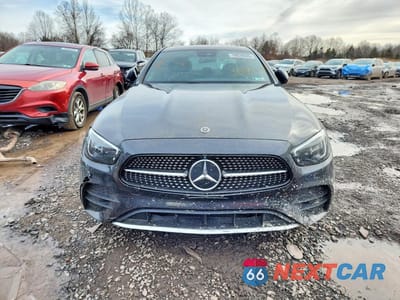 Piąte zdjęcie samochodu w środku: 2022 MERCEDES-BENZ E 350 4MATIC VIN:W1KZF8EB5NB010152 - miniatura