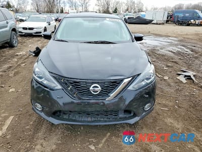 Piąte zdjęcie samochodu w środku: 2019 NISSAN SENTRA SR VIN:3N1AB7AP4KY375193 - miniatura