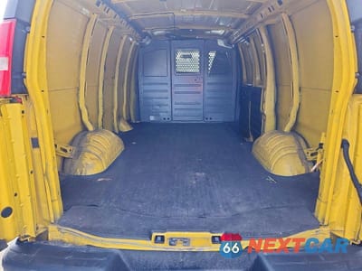 Zdjęcie 10 z 13 samochodu: 2019 CHEVROLET EXPRESS 2500 CARGO DELIVERY VAN VIN:1GCWGAFP9K1336775 - miniatura