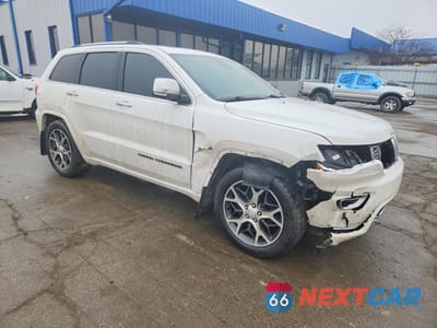 Czwarte zdjęcie samochodu z boku: 2019 JEEP GRAND CHEROKEE OVERLAND VIN:1C4RJFCG2KC621046 - miniatura