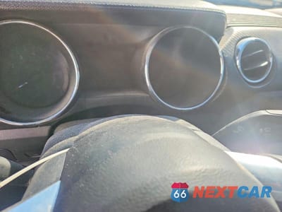 Zdjęcie 9 z 13 samochodu: 2016 FORD MUSTANG VIN:1FATP8EM6G5304195 - miniatura