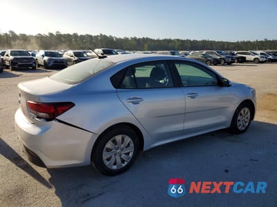 Trzecie zdjęcie samochodu z tyłu: 2018 KIA RIO S VIN:3KPA24AB9JE077173 - miniatura