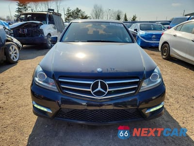 Piąte zdjęcie samochodu w środku: 2014 MERCEDES-BENZ C 300 4MATIC VIN:WDDGF8ABXEA944262 - miniatura