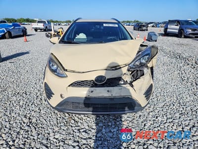 Piąte zdjęcie samochodu w środku: 2018 TOYOTA PRIUS C TWO VIN:JTDKDTB38J1614361 - miniatura