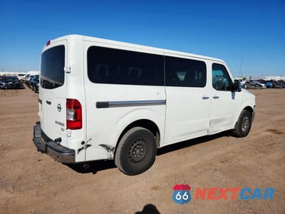 Trzecie zdjęcie samochodu z tyłu: 2018 NISSAN NV 3500 HD S VIN:5BZBF0AA2JN852434 - miniatura