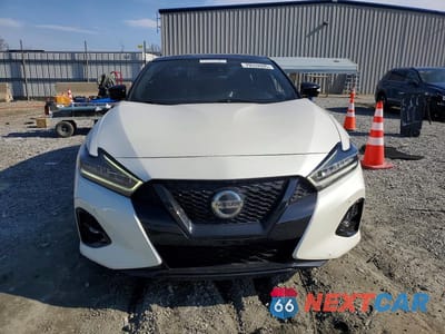 Piąte zdjęcie samochodu w środku: 2022 NISSAN MAXIMA 3.5 SR VIN:1N4AA6EV8NC502968 - miniatura