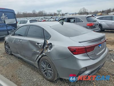 Drugie zdjęcie samochodu z przodu: 2023 KIA FORTE GT-LINE VIN:3KPF54AD3PE666677 - miniatura