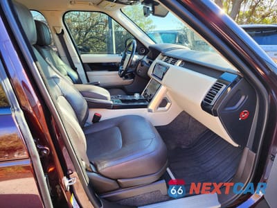 Piąte zdjęcie samochodu w środku: 2019 LAND ROVER RANGE ROVER HSE VIN:SALGS2SV3KA516615 - miniatura