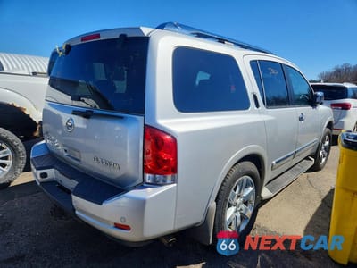 Trzecie zdjęcie samochodu z tyłu: 2013 NISSAN ARMADA PLATINUM VIN:5N1AA0NE8DN604745 - miniatura