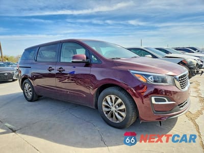 Czwarte zdjęcie samochodu z boku: 2020 KIA SEDONA LX VIN:KNDMB5C10L6613332 - miniatura