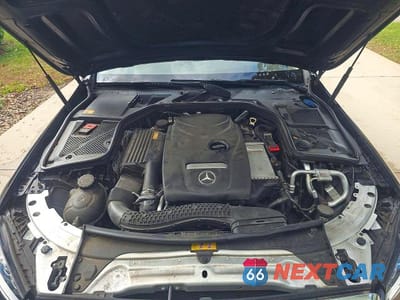 Zdjęcie 7 z 10 samochodu: 2015 MERCEDES-BENZ C 300 4MATIC VIN:55SWF4KB5FU014001 - miniatura