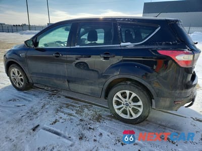 Drugie zdjęcie samochodu z przodu: 2017 FORD ESCAPE SE VIN:1FMCU9GD0HUE10974 - miniatura