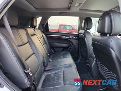 Zdjęcie 11 z 12 samochodu: 2013 KIA SORENTO SX VIN:5XYKWDA25DG393380 - miniatura