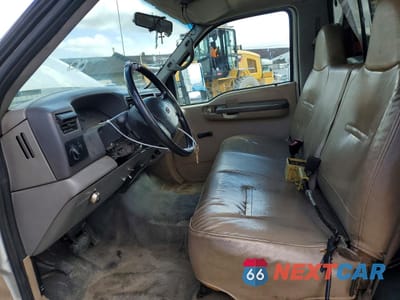 Zdjęcie 7 z 12 samochodu: 2001 FORD F450 SUPER DUTY VIN:1FDXF46F21EB13089 - miniatura