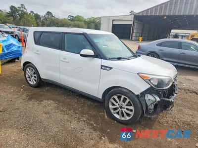 Czwarte zdjęcie samochodu z boku: 2018 KIA SOUL + VIN:KNDJP3A55J7901062 - miniatura